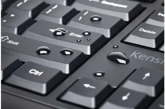 Kensington Pro Fit Ergo Keyboard Splash