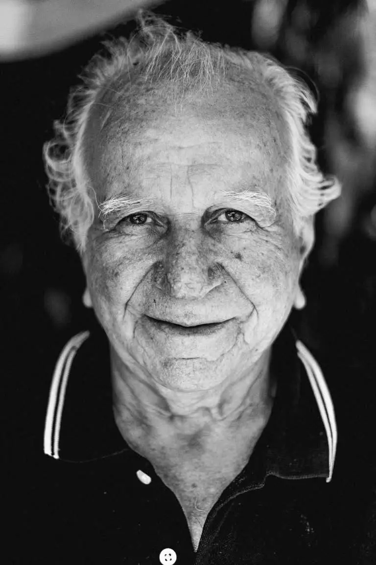 Posture Stars Senior Help - Man's Image